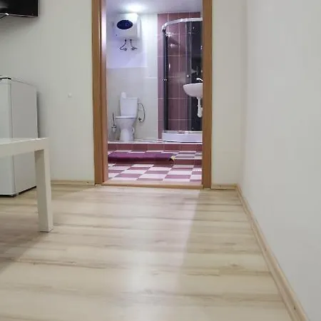 Hillfort * 波切尼斯